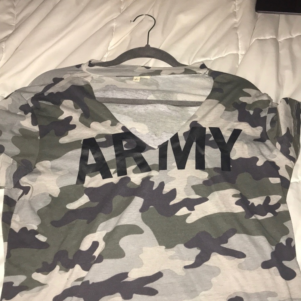 Pacsun Camo T-shirt
